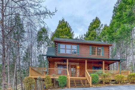 The Great Escape - Min From Parkway With Hot Tub Villa Gatlinburg Bagian luar foto