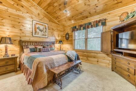 The Great Escape - Min From Parkway With Hot Tub Villa Gatlinburg Bagian luar foto