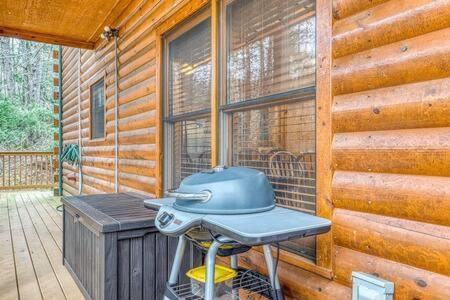 The Great Escape - Min From Parkway With Hot Tub Villa Gatlinburg Bagian luar foto